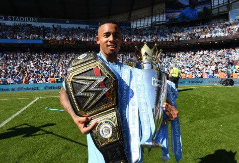 PHOTOS - Manchester City célèbre son titre de champion d’Angleterre