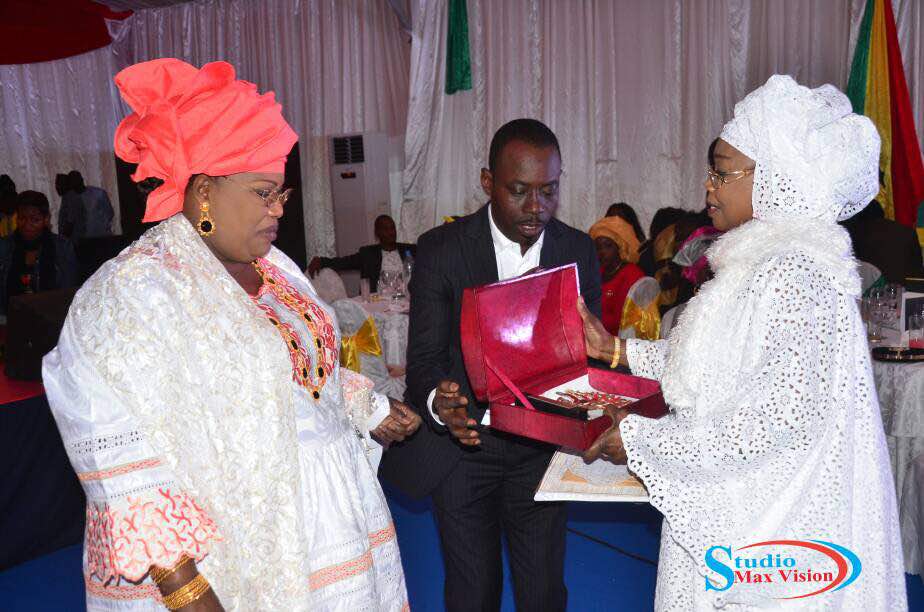 PHOTOS - Nuit de l’Émergence : Macky Sall et Mahammed Dionne ont reçu les prix " Leader  Modèle " et "Manager Modèle "