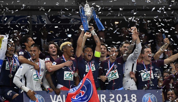 Coupe de France: haie d'honneur et trophée partagé, la classe du PSG avec Les Herbiers