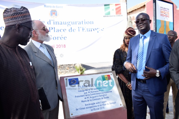 Kemi Séba attaque Me Augustin Senghor et le Président Macky Sall : «Avec cette Place de l’Europe à Gorée, c’est comme si à Auschwitz, les Juifs offraient à l'Allemagne une place du Troisième Reich d’Adolf Hitler» Kemi Séba attaque Me Augustin Senghor et le Président Macky Sall : «Avec cette Place de l’Europe à Gorée, c’est comme si à Auschwitz, les Juifs offraient à l'Allemagne une place du Troisième Reich d’Adolf Hitler»