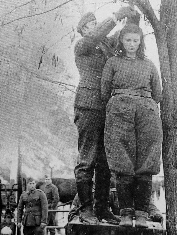Lepa Svetozara Radić, la Yougoslave exécutée à l'âge de 17 ans pour avoir tiré sur des soldats allemands pendant la Seconde Guerre mondiale