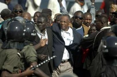 « Quand la police sénégalaise érige la barbarie, En règle, c’est qu’au sommet il y’a un bourreau. »