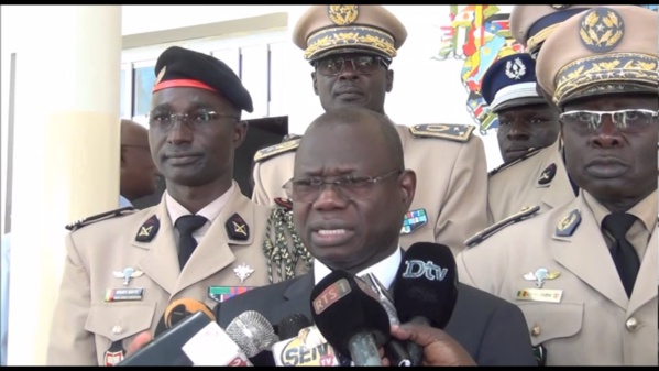 «CE SONT LES ÉTUDIANTS QUI ONT ATTAQUÉ LES GENDARMES»