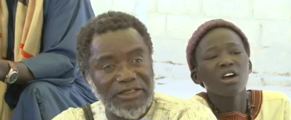 (Vidéo Exclusive) Le papa de Fallou Sène parle : ” Reynagnou sama Doome, sama Yakaar” « Ce qu’il m’a dit au téléphone avant son décès… »