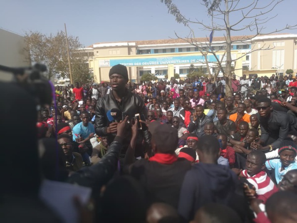 « Ndogou » au Palais : A l’Ucad, les étudiants dénoncent la démarche de leurs camarades de l’Ugb