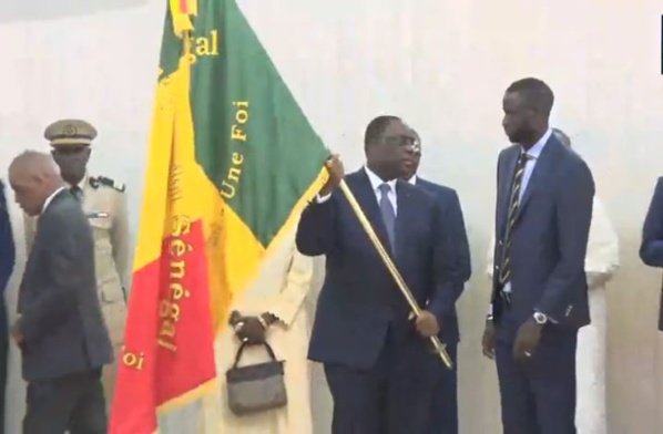 Macky Sall aux Lions : « On nous tue, mais, on ne nous déshonore pas. Repoussez les limites du possible. Dem ba Diekh rek» Macky Sall aux Lions : « On nous tue, mais, on ne nous déshonore pas. Repoussez les limites du possible. Dem ba Diekh rek»