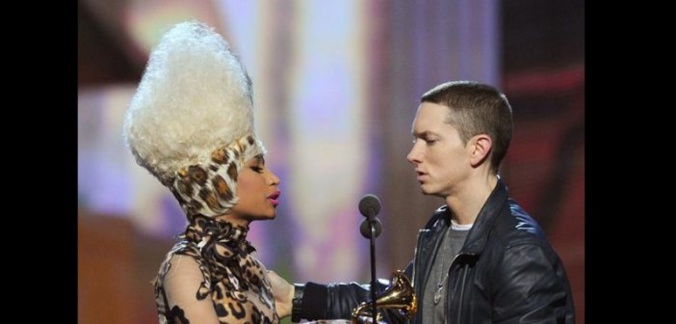 People : Nicki Minaj en couple avec Enimem ? La chanteuse réagit (Vidéo)