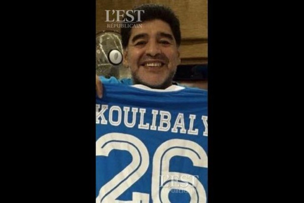 Maradona adoube Kalidou Koulibay et réclame son maillot