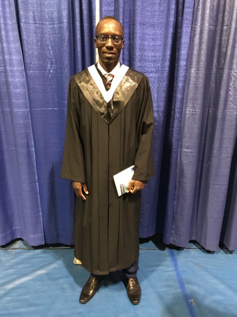 Saër Samb, le fils de Khadim Samb, décroche son Baccalauréat en sciences infirmières à l’Université de Moncton au Canada