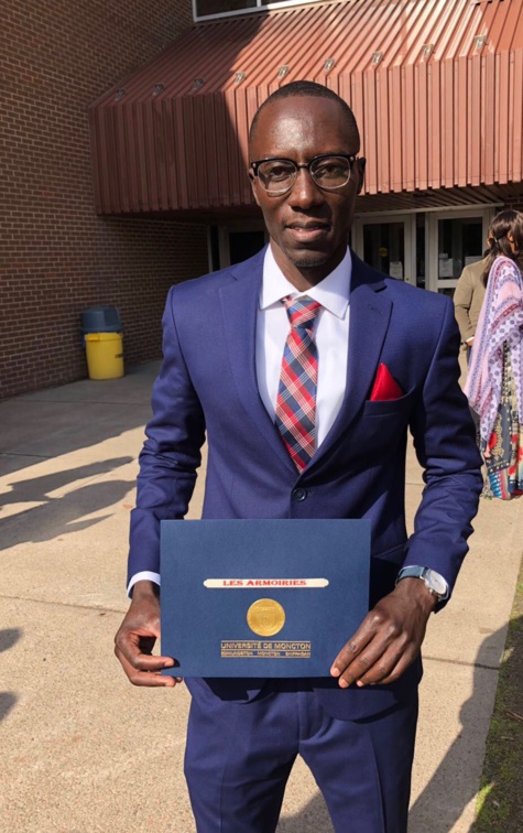 Saër Samb, le fils de Khadim Samb, décroche son Baccalauréat en sciences infirmières à l’Université de Moncton au Canada