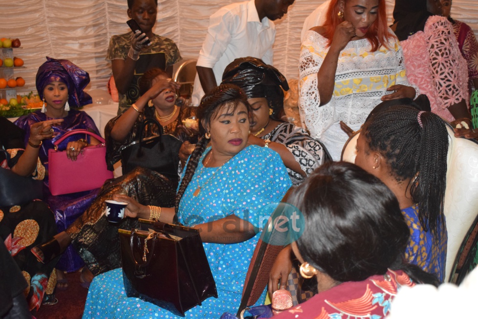 Vidéo-Photos: Sa fille lui réserve une belle surprise, Fatou Guéweul fond en larmes 
