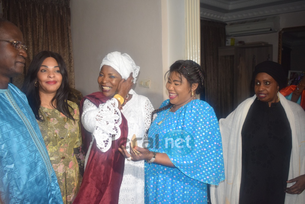 Vidéo-Photos: Sa fille lui réserve une belle surprise, Fatou Guéweul fond en larmes 