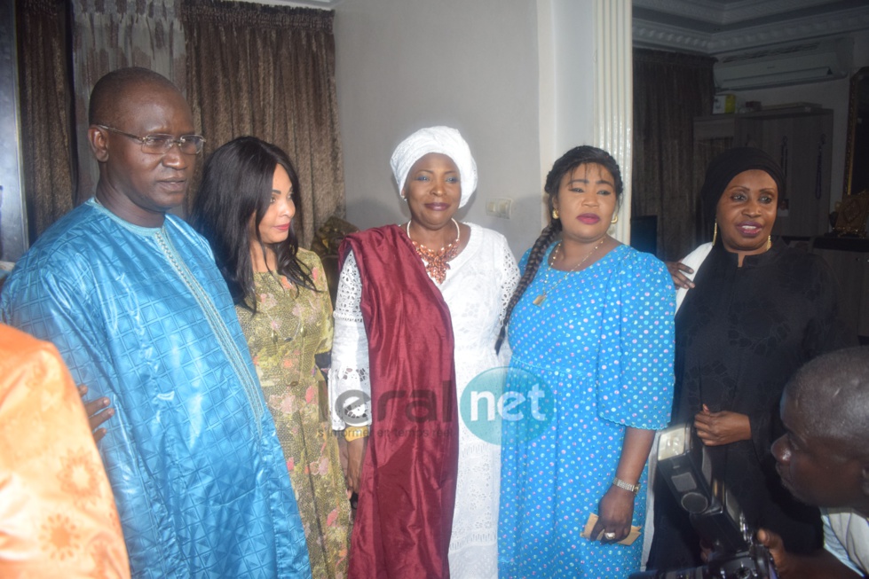 Vidéo-Photos: Sa fille lui réserve une belle surprise, Fatou Guéweul fond en larmes 
