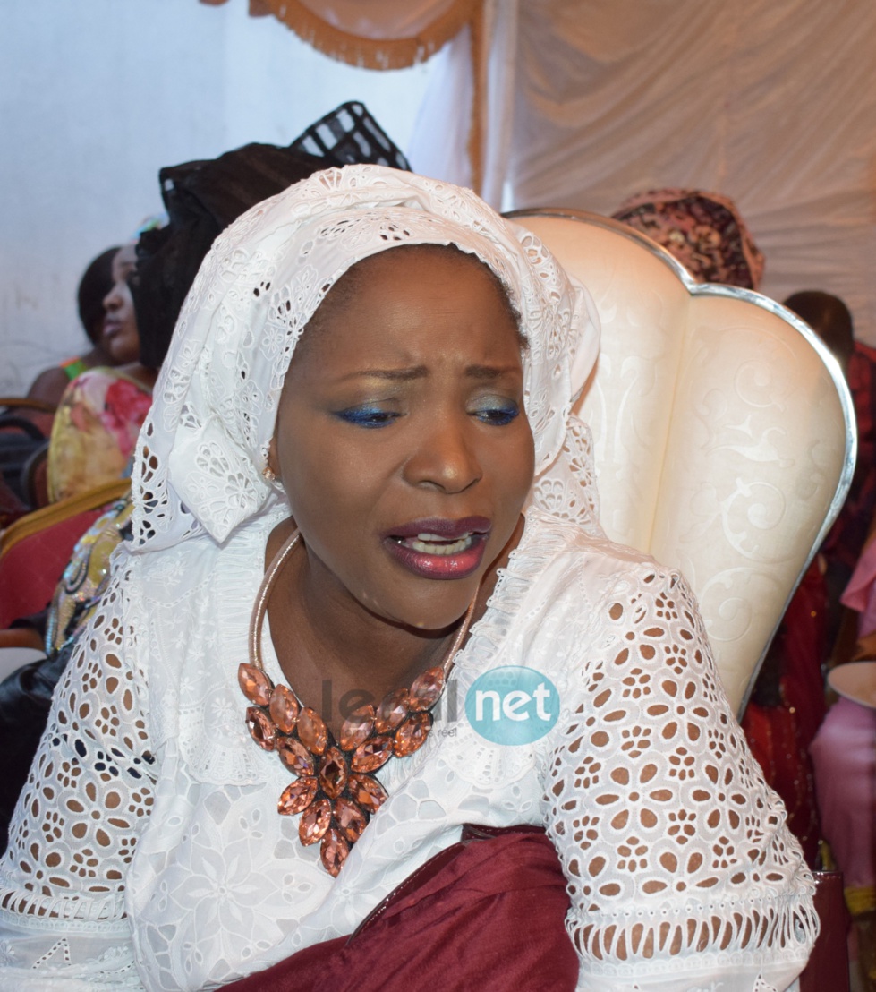 Vidéo-Photos: Sa fille lui réserve une belle surprise, Fatou Guéweul fond en larmes 