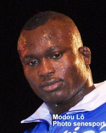 Modou Lô déménage: il se tape une belle villa à Yoff.