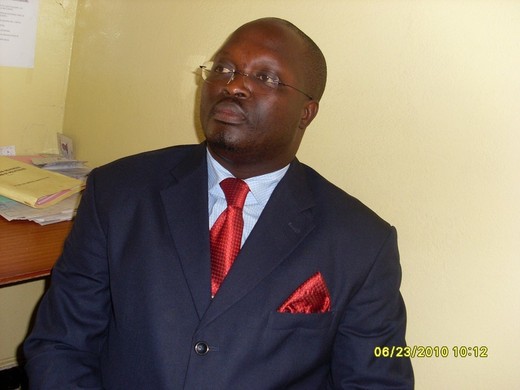 Le Pr Ameth Ndiaye disqualifie à son tour Wade de la présidentielle de 2012 :