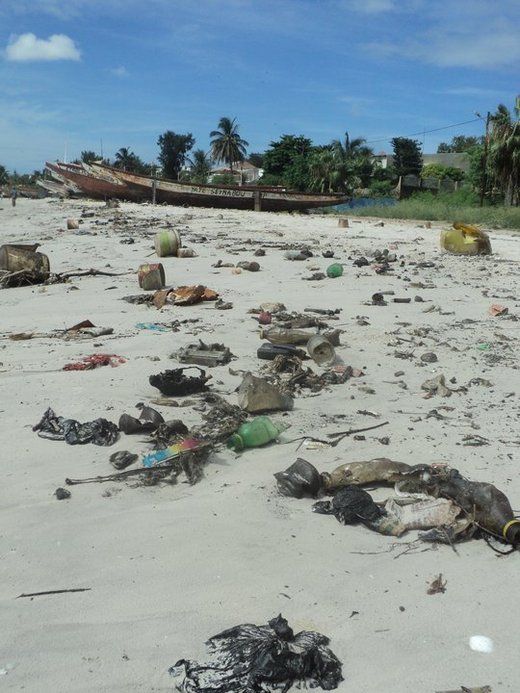 [Video-Photos ] La baie de Hann polluée: un des plus grands dépotoirs d’ordures du Sénégal