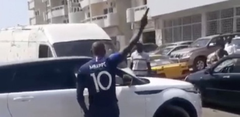 Ça se passe à Dakar: Il sort son pistolet et tire en pleine circulation…