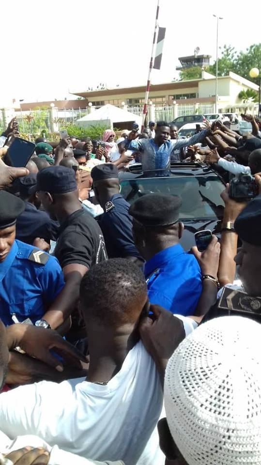 Photos: Mamoudou Gassama accueilli en héros à Bamako