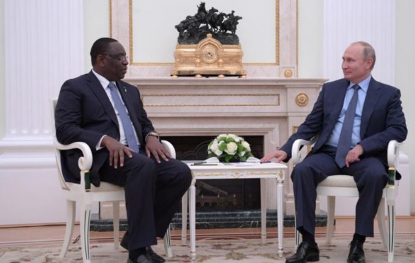 VISITE: Tête-à-tête entre Macky Sall et Vladimir Poutine VISITE: Tête-à-tête entre Macky Sall et Vladimir Poutine