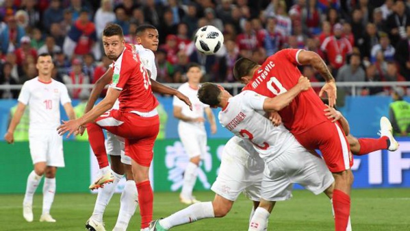 La Suisse renverse la Serbie et rejoint le Brésil en tête du groupe E