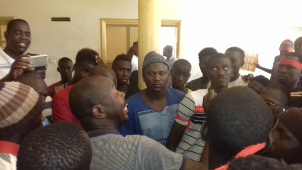 Photos Sébikotane: Les images des échauffourées entre les jeunes de l'ASC Darou Salam et l'usine SENAC