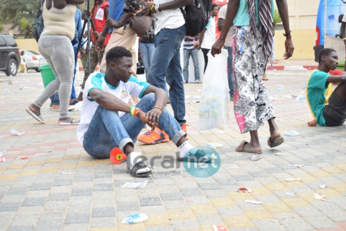 53 photos : Les supporters sénégalais KO après l'élimination des Lions