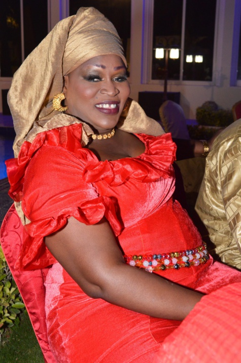 Photos : Ngoné Ndiaye Guéweul et ses Jal Jali à ciel ouvert, doyna war Photos : Ngoné Ndiaye Guéweul et ses Jal Jali à ciel ouvert, doyna war