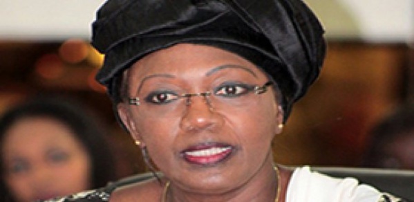 Conseil économique, social et environnemental : Aminata Tall met en vente ses vieilles voitures