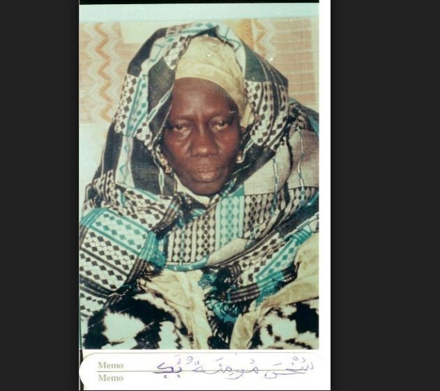  Photos : Sokhna Mouminatou MBACKE bint Cheikh Ahmadou Bamba 