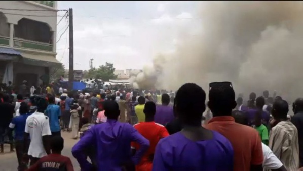 Urgent – (Vidéo + photos): Un incendie déclaré au marché Ocas de Touba…