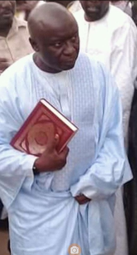 Idrissa Seck déambulant avec un exemplaire du Coran à Pikine, ce qui s'est réellement passé 