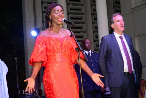 Photos : Quand S.E Christophe Bigot tombe sous le charme de Coumba Gawlo