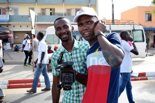 Photos : les journalistes et les techniciens à la marche de l'opposition