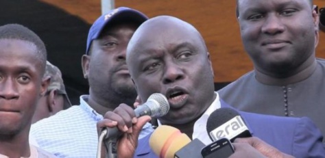 Pénurie d’eau et  drame des éleveurs: Rewmi s’indigne de "l’incompétence notoire" de Macky Sall