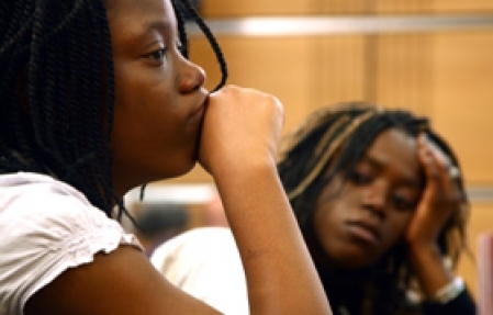 PARCE QU’ELLE LUI A DEMANDÉ LE DIVORCE : Yankhoba Niang ramène son épouse d’Espagne et déchire son passeport