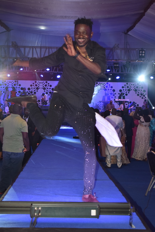 27 photos : Le Gala du Fonds de Solidarité de la Gendarmerie Nationale du Sénégal avec You 27 photos : Le Gala du Fonds de Solidarité de la Gendarmerie Nationale du Sénégal avec You