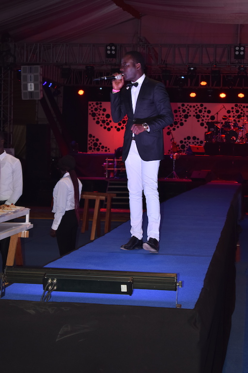 27 photos : Le Gala du Fonds de Solidarité de la Gendarmerie Nationale du Sénégal avec You 27 photos : Le Gala du Fonds de Solidarité de la Gendarmerie Nationale du Sénégal avec You