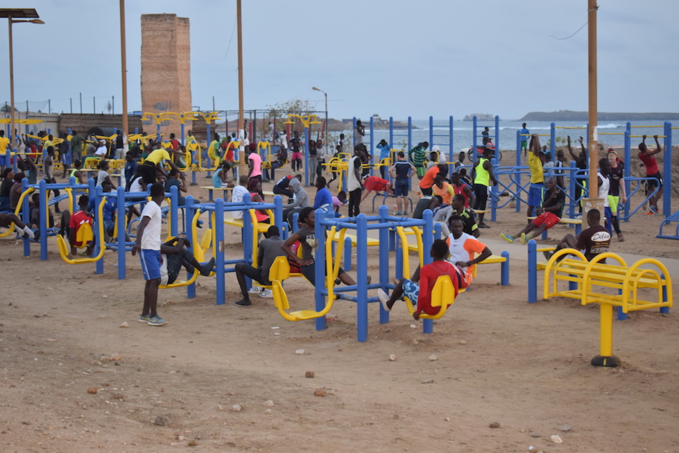 10 photos : Les Sénégalais en mode sport fitness sur le parcours sportif de la Corniche de Dakar