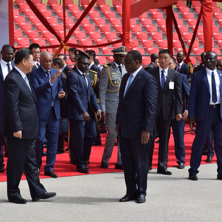 Photos : Remise des clés de l’arène nationale par le président chinois