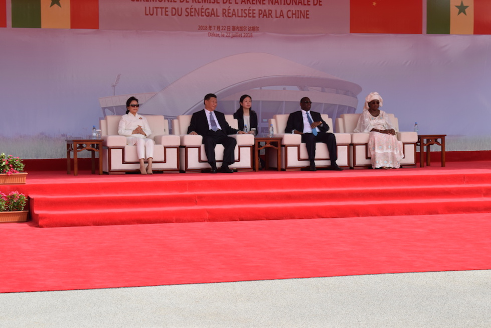 Photos : Remise des clés de l’arène nationale par le président chinois