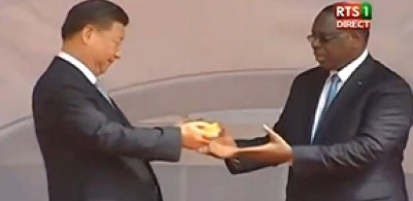 Arène nationale:  Xi Jinping remet les clés à Macky Sall
