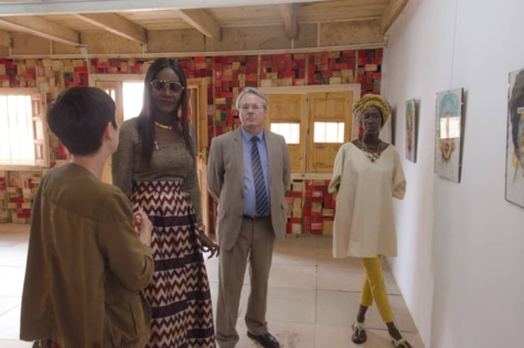 Mauritanie: L’ambassadeur de France rend les honneurs à Coumba Gawlo Mauritanie: L’ambassadeur de France rend les honneurs à Coumba Gawlo