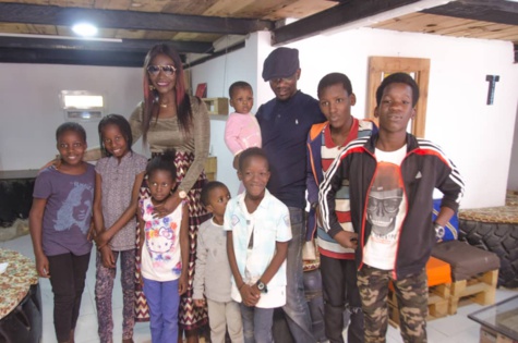 Mauritanie: L’ambassadeur de France rend les honneurs à Coumba Gawlo Mauritanie: L’ambassadeur de France rend les honneurs à Coumba Gawlo