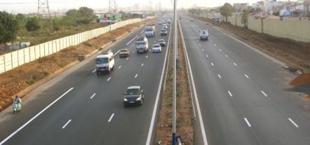 COLLECTIF DES AFFECTES DE L'AUTOROUTE A PÉAGE  :  1 an pour déguerpir des lieux