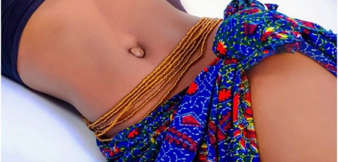 6 raisons pour lesquelles la femme africaine devrait porter des perles à la hanche