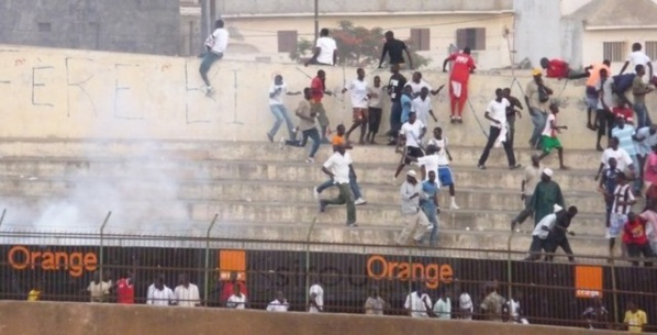 Violences au Stade Iba Mar Diop : un supporter poignardé dans le dos