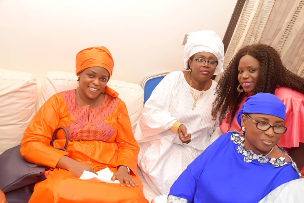 Photos (04) – La Première dame Marème Faye Sall toujours aussi simple !