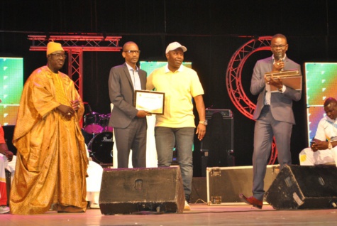 Photos: les plus belles images du lancement de la série Mbettel au Grand Théâtre Photos: les plus belles images du lancement de la série Mbettel au Grand Théâtre