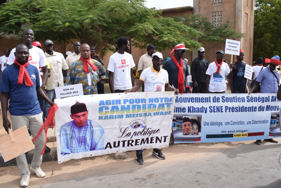 Photos : les images de la marche du Front de Résistance Nationale (FRN) à Guédiawaye et Pikine 
